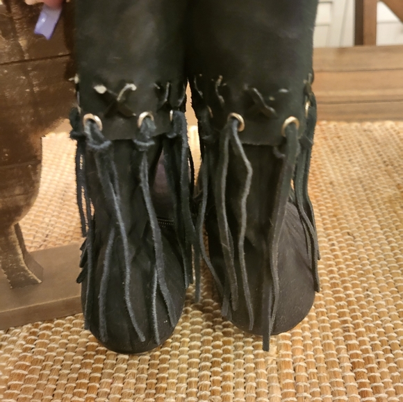 Vintage leather boots with fringe - Picture 3 of 14